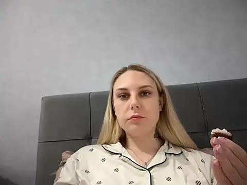 NikexPretty online show from May 28, 2026, 9:34 pm