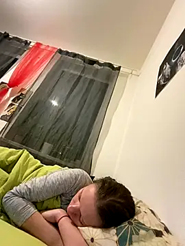 Bloom evl online show from December 18, 2025, 11:00 pm