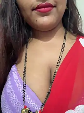 Snapshot of Shneeha_le chatting on June 7, 2026, 5:49 pm Shneeha le online show from June 7, 2026, 5:49 pm