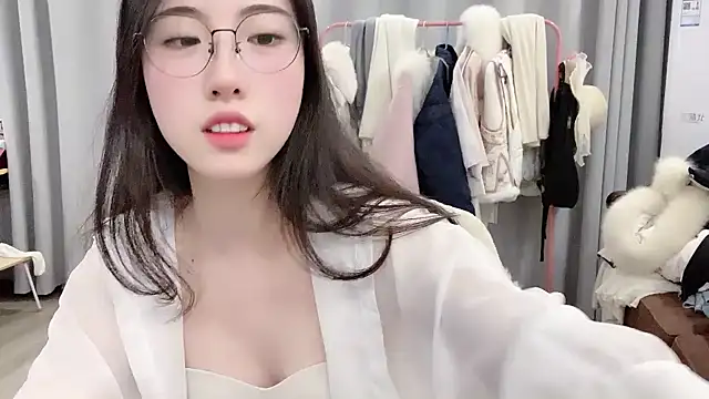 Freya7777 online show from January 13, 2026, 1:49 pm