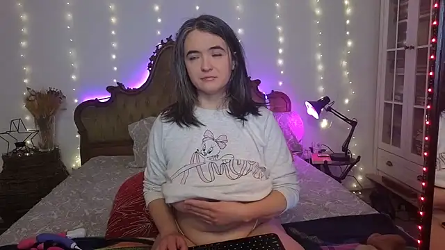 SilkenSin online show from February 3, 2026, 9:47 am