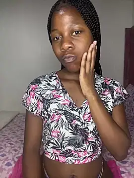 Snapshot of Crazyqueenxxx chatting on November 4, 2025, 9:41 am Crazyqueenxxx online show from November 4, 2025, 9:41 am