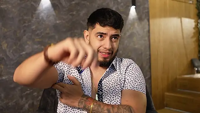 Snapshot of Nick_Vans chatting on September 30, 2025, 1:05 pm Nick Vans online show from September 30, 2025, 1:05 pm