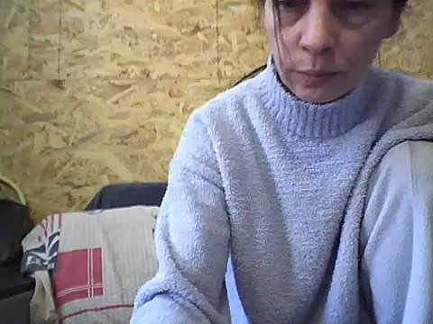Snapshot of Milana38 chatting on October 15, 2025, 8:47 am Milana38 online show from October 15, 2025, 8:47 am