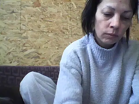 Snapshot of Milana38 chatting on October 19, 2025, 11:11 am Milana38 online show from October 19, 2025, 11:11 am