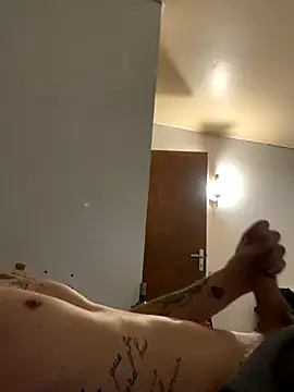 Snapshot of pimousssse chatting on November 5, 2025, 10:15 am pimousssse online show from November 5, 2025, 10:15 am