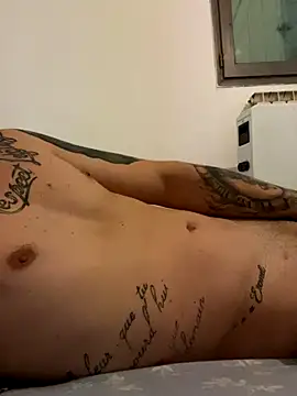 Snapshot of pimousssse chatting on November 6, 2025, 10:21 pm pimousssse online show from November 6, 2025, 10:21 pm