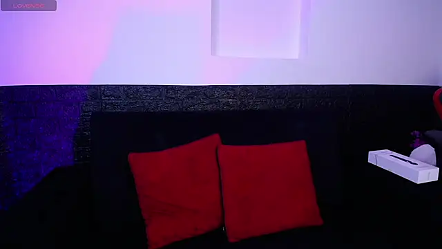 Annie A  online show from October 20, 2025, 8:31 pm