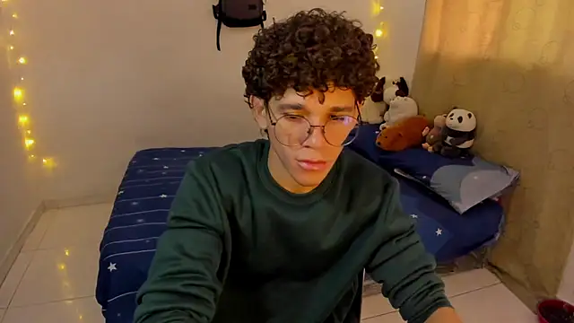 Tom Blues online show from November 26, 2025, 4:08 pm