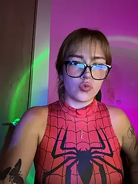 aliciia 23 online show from March 25, 2026, 11:33 pm