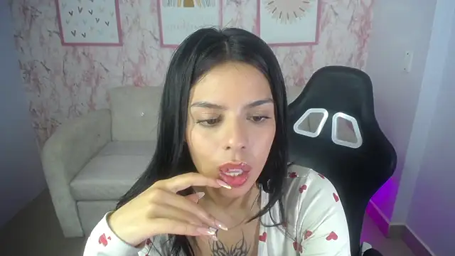 Channel Garcia ch1 online show from March 4, 2026, 1:33 am