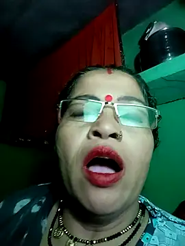 Snapshot of Manavi_x chatting on October 6, 2025, 9:45 pm Manavi x online show from October 6, 2025, 9:45 pm