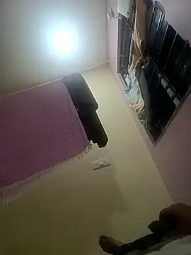 bobby3374 online show from September 17, 2025, 5:25 pm