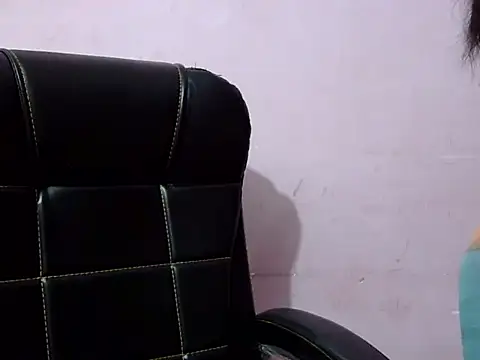 Snapshot of Rooshami_hot01 chatting on September 13, 2025, 5:24 pm Rooshami hot01 online show from September 13, 2025, 5:24 pm