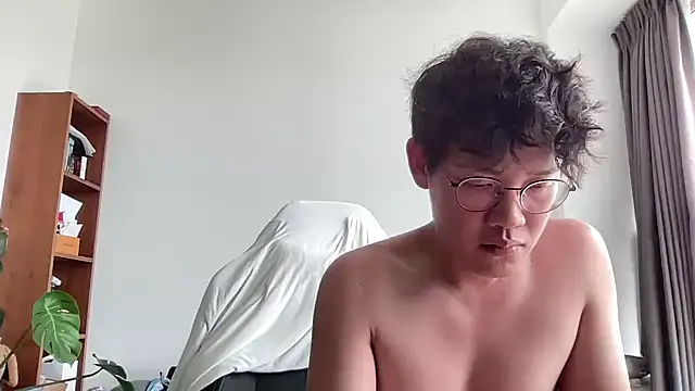 Passionatetwink2 online show from October 25, 2025, 5:26 am