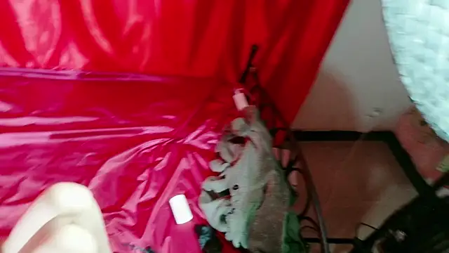 Snapshot of iohailong chatting on November 5, 2025, 6:24 am iohailong online show from November 5, 2025, 6:24 am