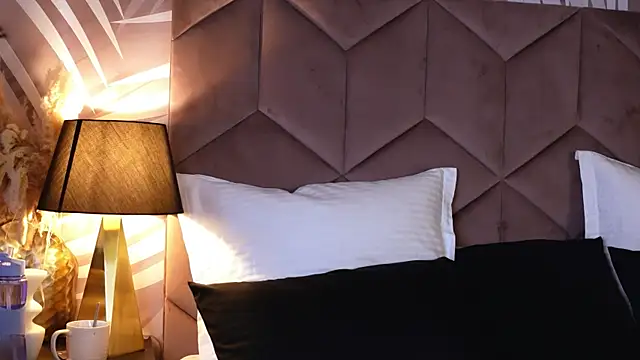 EvaRhea online show from October 24, 2025, 3:14 am