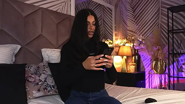 EvaRhea online show from March 30, 2026, 2:56 am