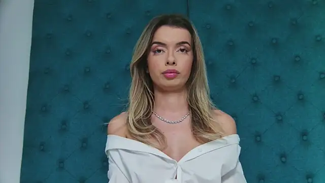 LollyShine online show from December 1, 2025, 7:19 pm