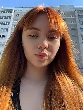 LunaMillie online show from May 25, 2026, 12:33 pm