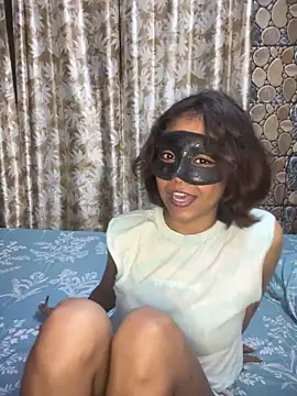 SIZZLER 1100 online show from September 14, 2025, 9:25 pm