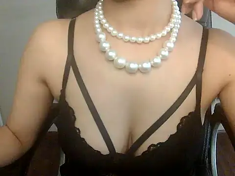 akankshapuri online show from September 18, 2025, 6:15 am