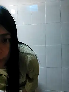 LunaJacobs online show from October 3, 2025, 2:14 pm