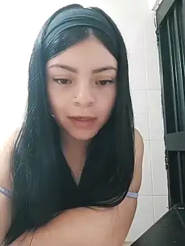 LunaJacobs online show from November 25, 2025, 11:38 pm