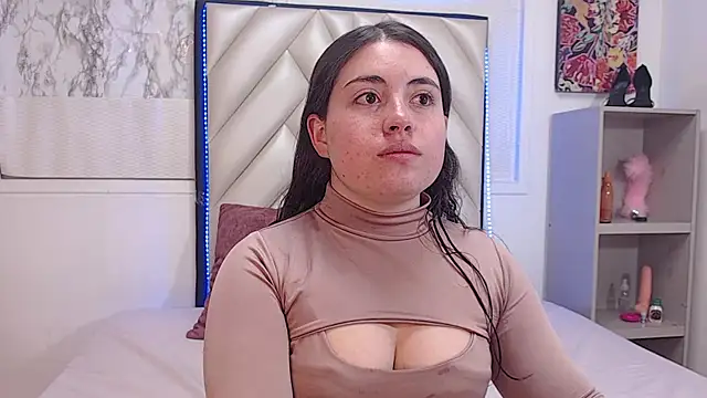 Vicluxxx online show from October 5, 2025, 12:03 pm