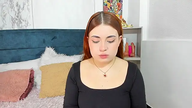 Vicluxxx online show from May 21, 2026, 1:51 pm