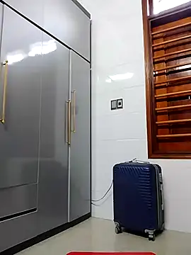 MaryyLy online show from December 19, 2025, 7:48 am