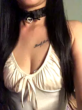 Snapshot of aliceeBae chatting on October 16, 2025, 5:47 pm aliceeBae online show from October 16, 2025, 5:47 pm