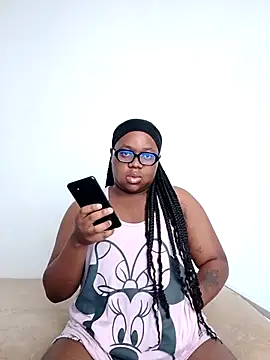 Gyminae online show from November 1, 2025, 7:10 am