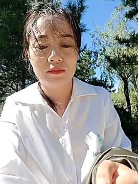 bingxin- online show from September 18, 2025, 4:03 am