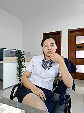 bingxin- online show from October 16, 2025, 4:57 am