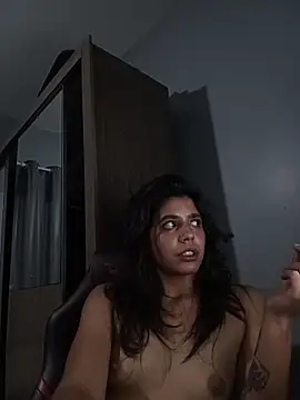 Maricamposs online show from November 13, 2025, 11:58 pm