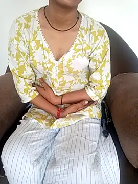 Snapshot of Student_girl2 chatting on September 27, 2025, 3:22 am Student girl2 online show from September 27, 2025, 3:22 am
