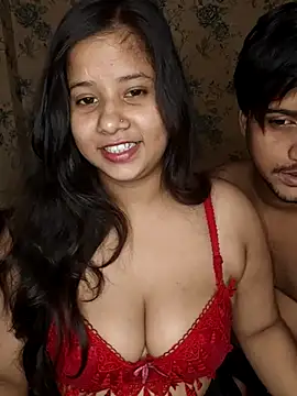 priyaverma00 online show from May 17, 2026, 6:04 pm