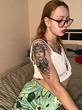 Amore Mia  online show from November 12, 2025, 5:08 am