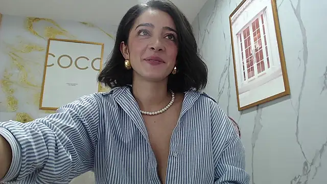 sara lopez s online show from September 16, 2025, 1:45 pm
