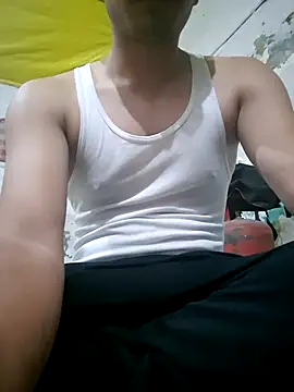 RockRolaxxx online show from November 7, 2025, 5:35 pm