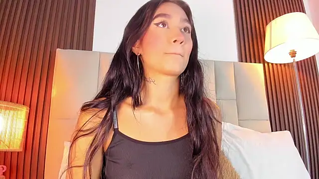 Nicolqueen  online show from May 12, 2026, 11:18 am