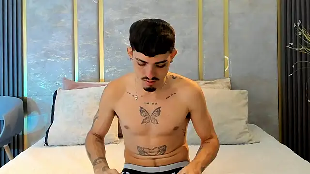 NikoStone  online show from November 5, 2025, 4:23 am