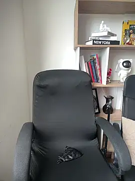 Sophie Dreamss online show from February 28, 2026, 8:43 pm