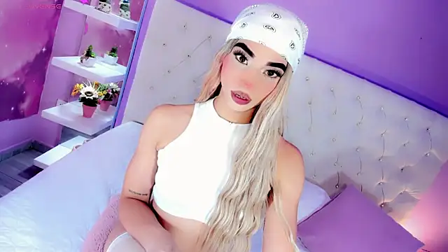 Snapshot of Nauthy_girl chatting on May 28, 2026, 2:53 am Nauthy girl online show from May 28, 2026, 2:53 am