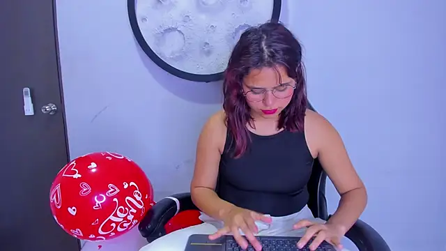 Sofia villareal online show from February 15, 2026, 1:09 pm