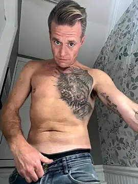 DILFiGuess11 online show from September 23, 2025, 12:13 am