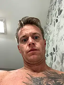 DILFiGuess11 online show from October 1, 2025, 5:13 am