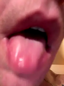 DILFiGuess11 online show from November 7, 2025, 1:55 pm