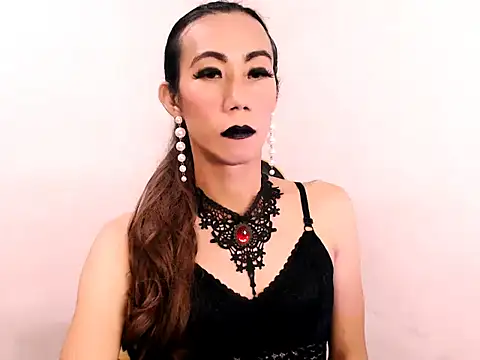 Snapshot of xx9inchesCOCKxx chatting on October 3, 2025, 3:42 pm xx9inchesCOCKxx online show from October 3, 2025, 3:42 pm